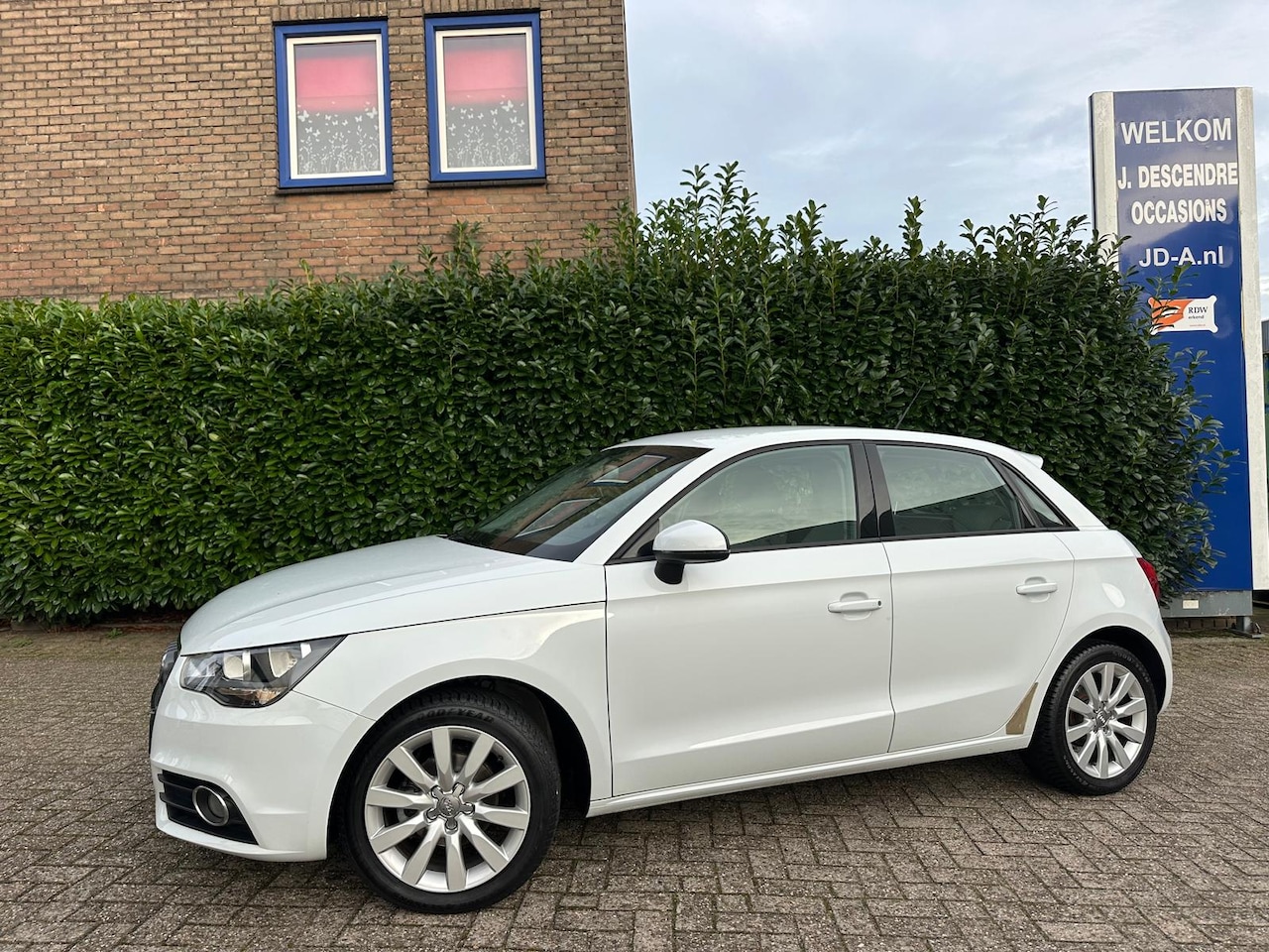 Audi A1 Sportback - 1.2 TFSI Ambition Climate C, Stoelverw, Navigatie, Lmv!!!! - AutoWereld.nl