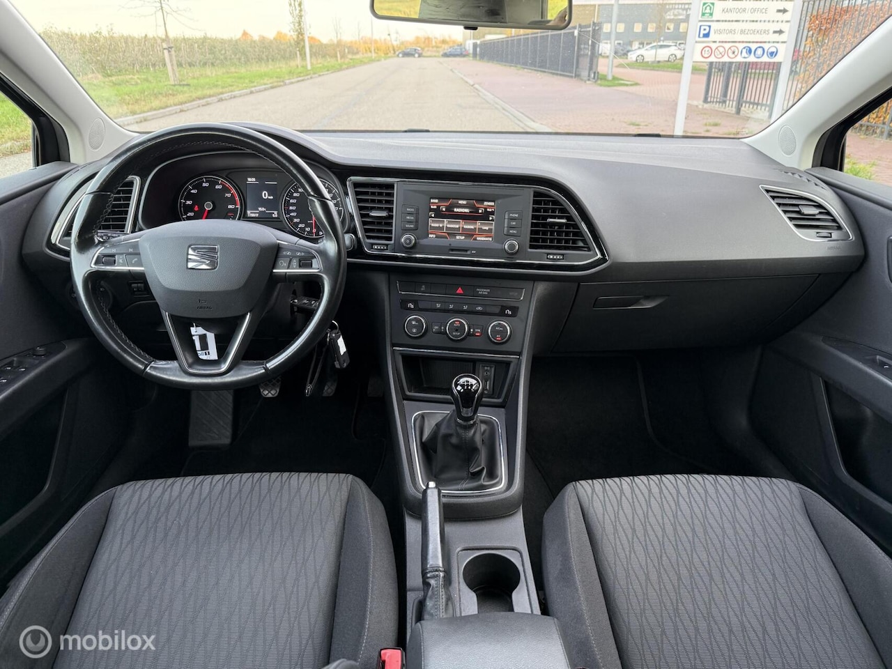 SEAT Leon - 1.2 TSI Style Business 1.2 TSI Style Business - AutoWereld.nl