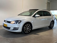 Volkswagen Golf - 1.2 TSI 110PK Highline Pano Navi Camera