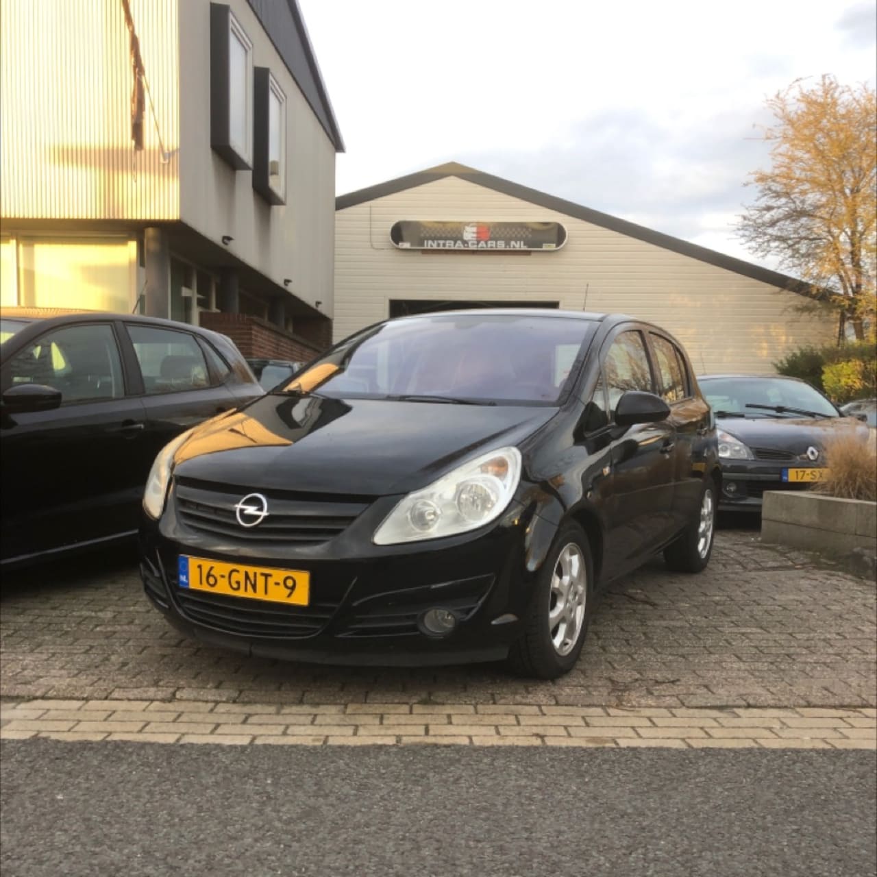 Opel Corsa - 1.2-16V Enjoy 5 Deurs Automaat Airco,Navigatie,Electr pakket Enz Nieuwe Apk keuring. - AutoWereld.nl