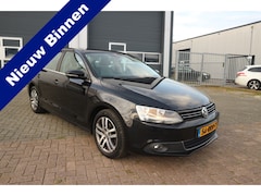 Volkswagen Jetta - 1.6 TDI Highline BlueMotion