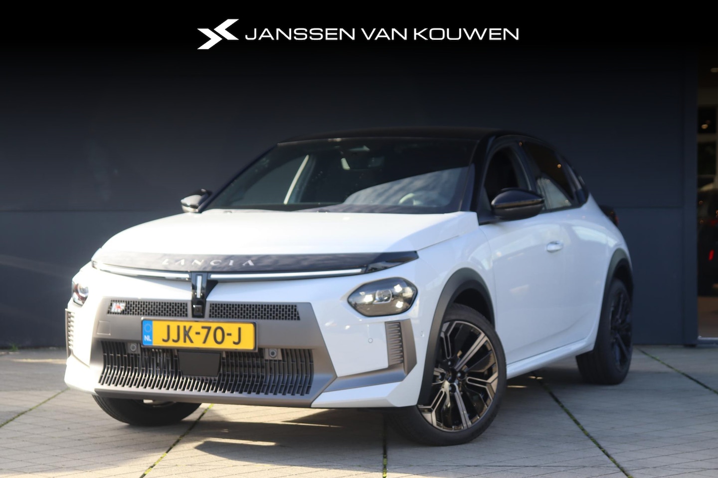 Lancia Y(psilon) - Ypsilon 1.2 Turbo Hybrid HF Line - AutoWereld.nl