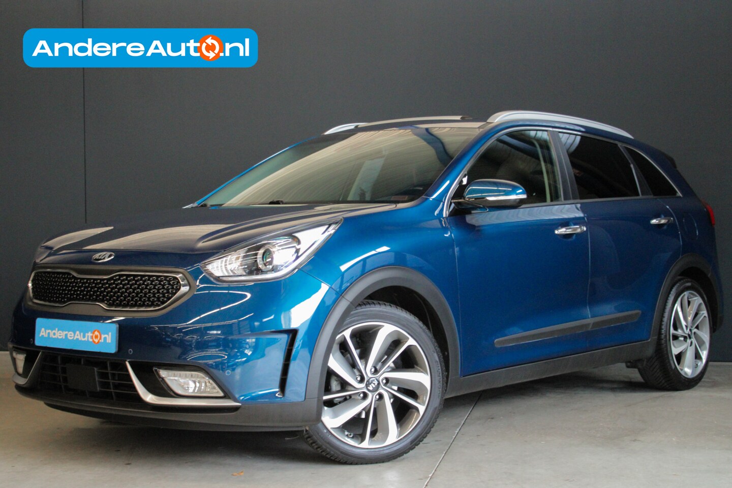 Kia Niro - 1.6 GDi Hybrid ExecutiveLine |trekhaak|schuifdak|leder|Apple/Android|ACC|stoelventilatie/v - AutoWereld.nl