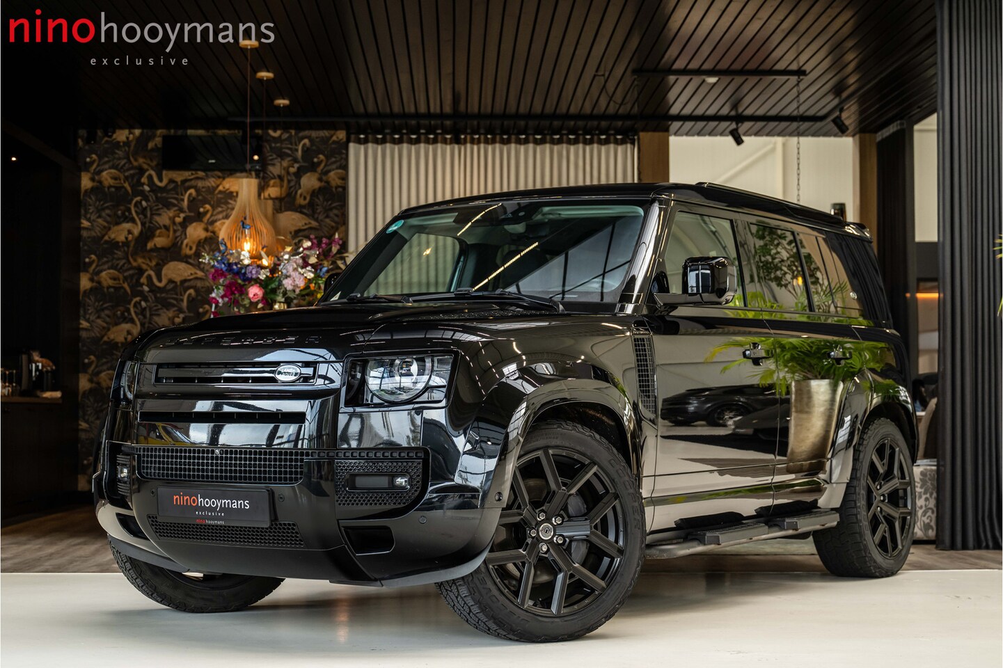 Land Rover Defender 110 - 2.0 P400e 110 URBAN Edition | BTW | Trekhaak | Pano | Cold clima | - AutoWereld.nl