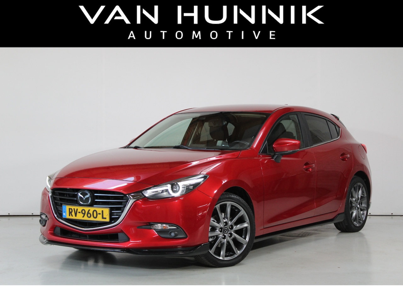 Mazda 3 - 2.0 SAG 165 GT-M | Keyless | Camera | HUD | Trekhaak afneembaar - AutoWereld.nl