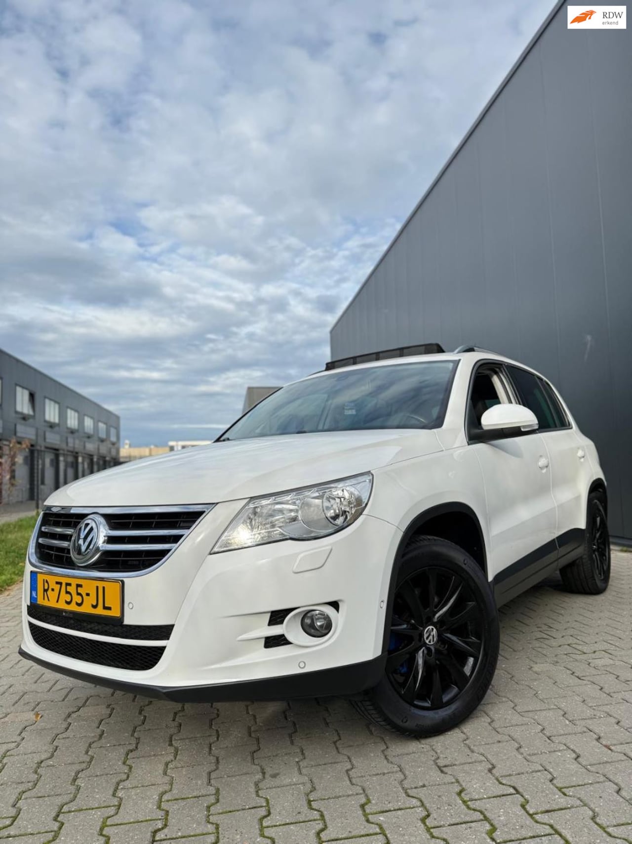 Volkswagen Tiguan - 2.0 TSI Track&Field 4Motion - AutoWereld.nl