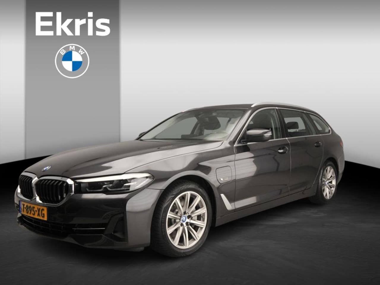 BMW 5-serie Touring - 530e | LED | Navigatie | Sportstoelen | Chrome line | Stoelverwarming | DAB | Alu 18 inch - AutoWereld.nl