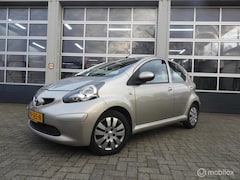Toyota Aygo - 1.0 Calvin Klein , Airco , 5 drs