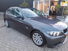 BMW 3-serie - 325i Dynamic Executive * handgeschakeld