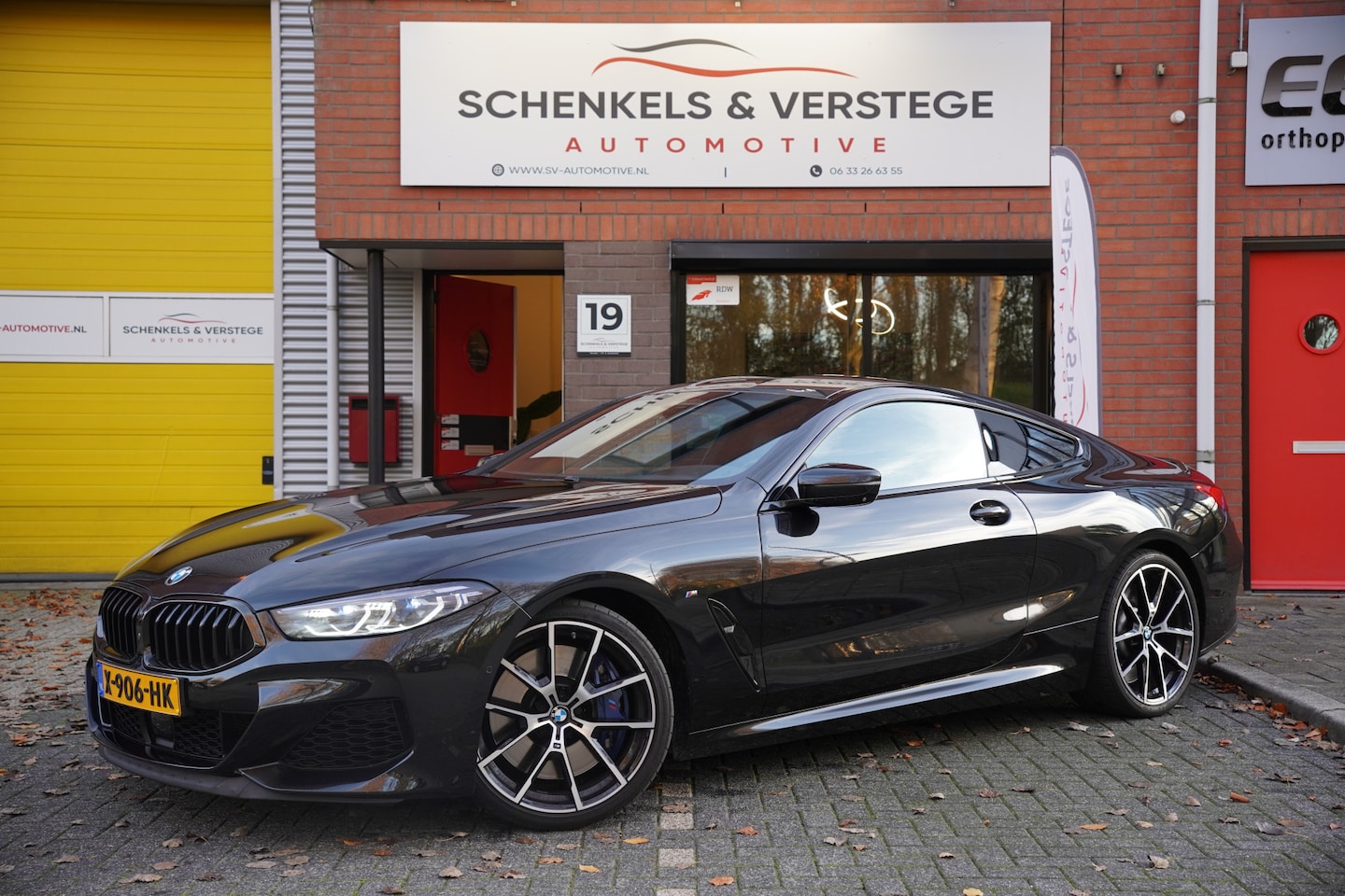 BMW 8-serie - M850i xDrive High Executive / BTW / PPF / Harman Kardon / Alcantara / Carbon / Co Pilot / - AutoWereld.nl