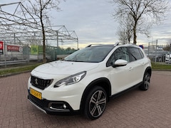 Peugeot 2008 - 1.2 PureTech Allure automaat pano