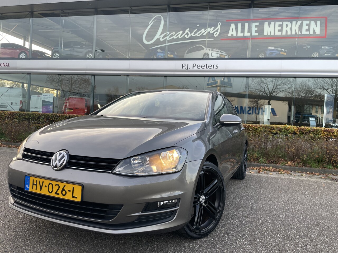 Volkswagen Golf - 1.2 TSI Trendline Airco - Dakspoiler - Start/stop systeem - Radio - Navigatie - Mistlampen - AutoWereld.nl