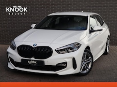 BMW 1-serie - 118i Executive M Sport Pakket Automaat / Live Cockpit Professional / 17 Inch / LED / Achte
