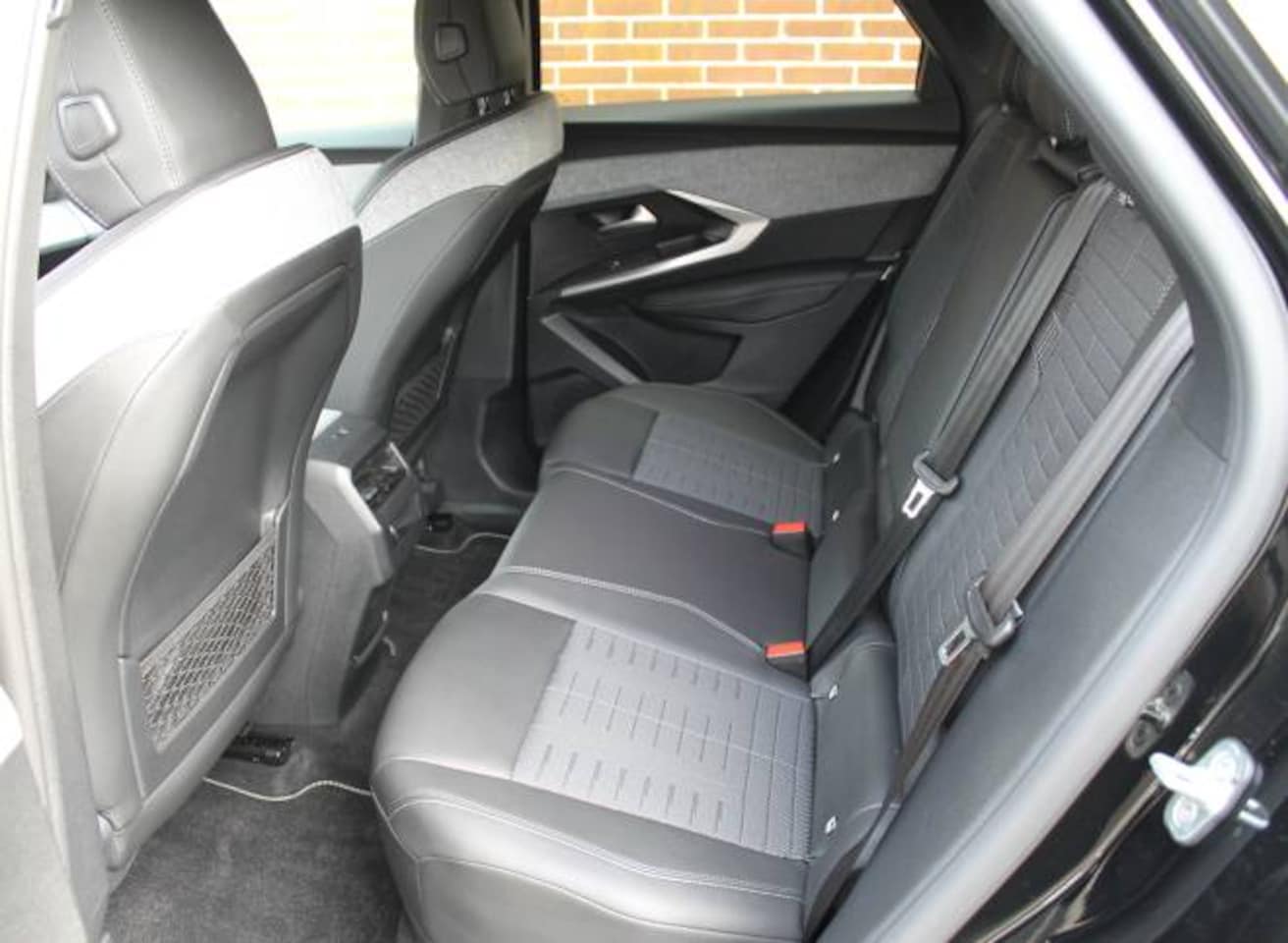 Peugeot 3008 - 1.2 HYBRID 136pk e-DCS6 GT