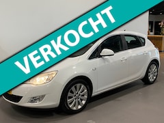 Opel Astra - 1.4 Cosmo Navigatie|Leder|Stoelverw.|CruiseControl|Parkeersens