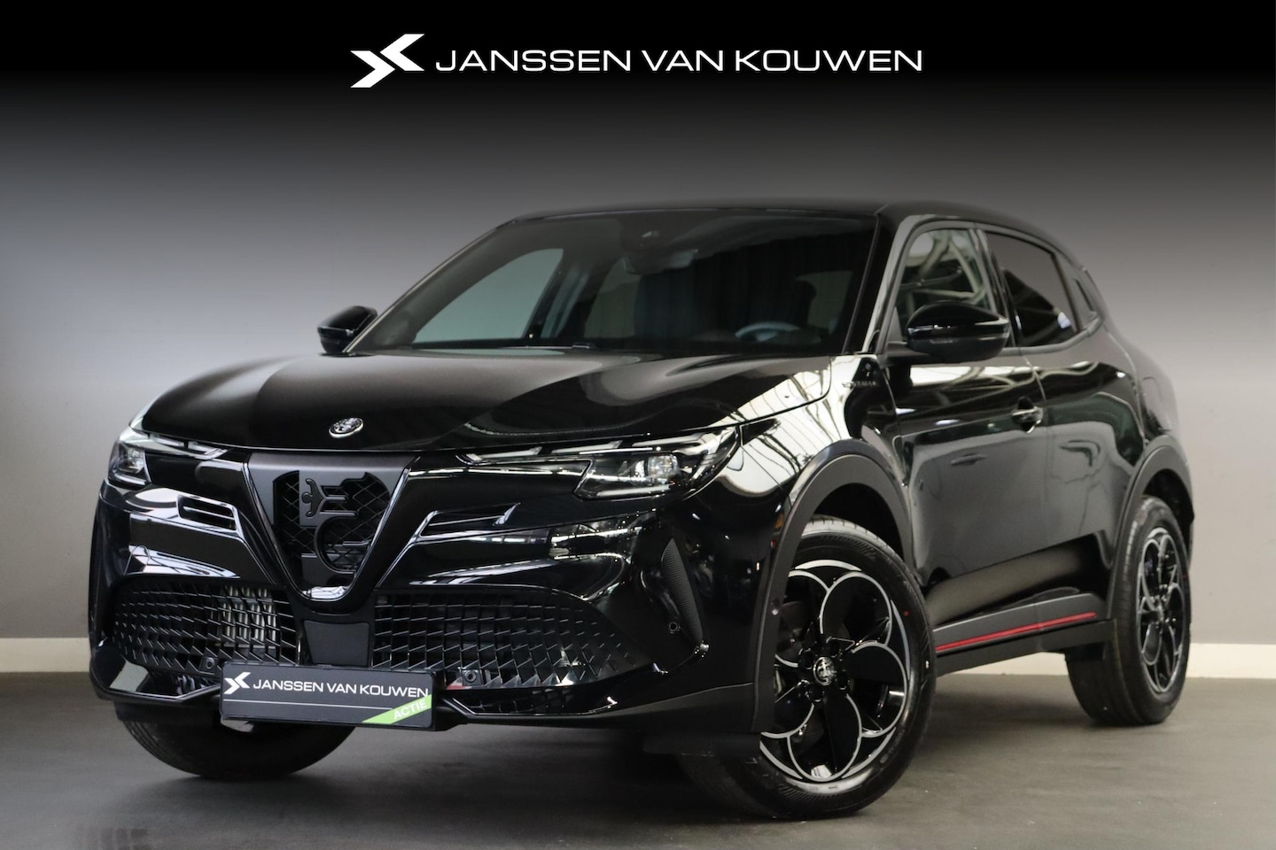 Alfa Romeo Junior - 1.2 Turbo Hybrid Ibrida Speciale Panoramadak / 2+6 jaar garantie - AutoWereld.nl