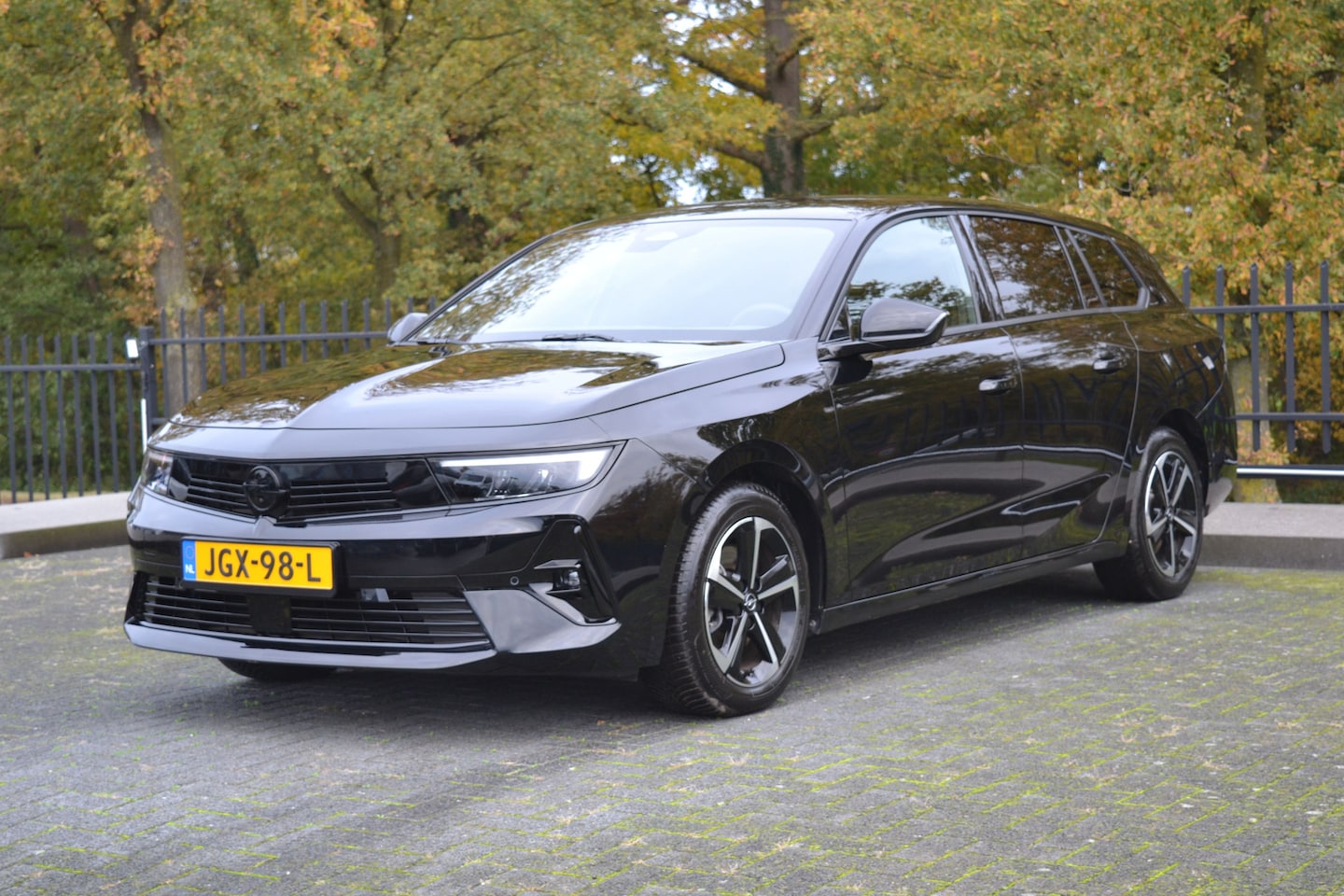 Opel Astra Sports Tourer - 1.2 Turbo GS | Winterpakket | Night Pakket | Camera - AutoWereld.nl