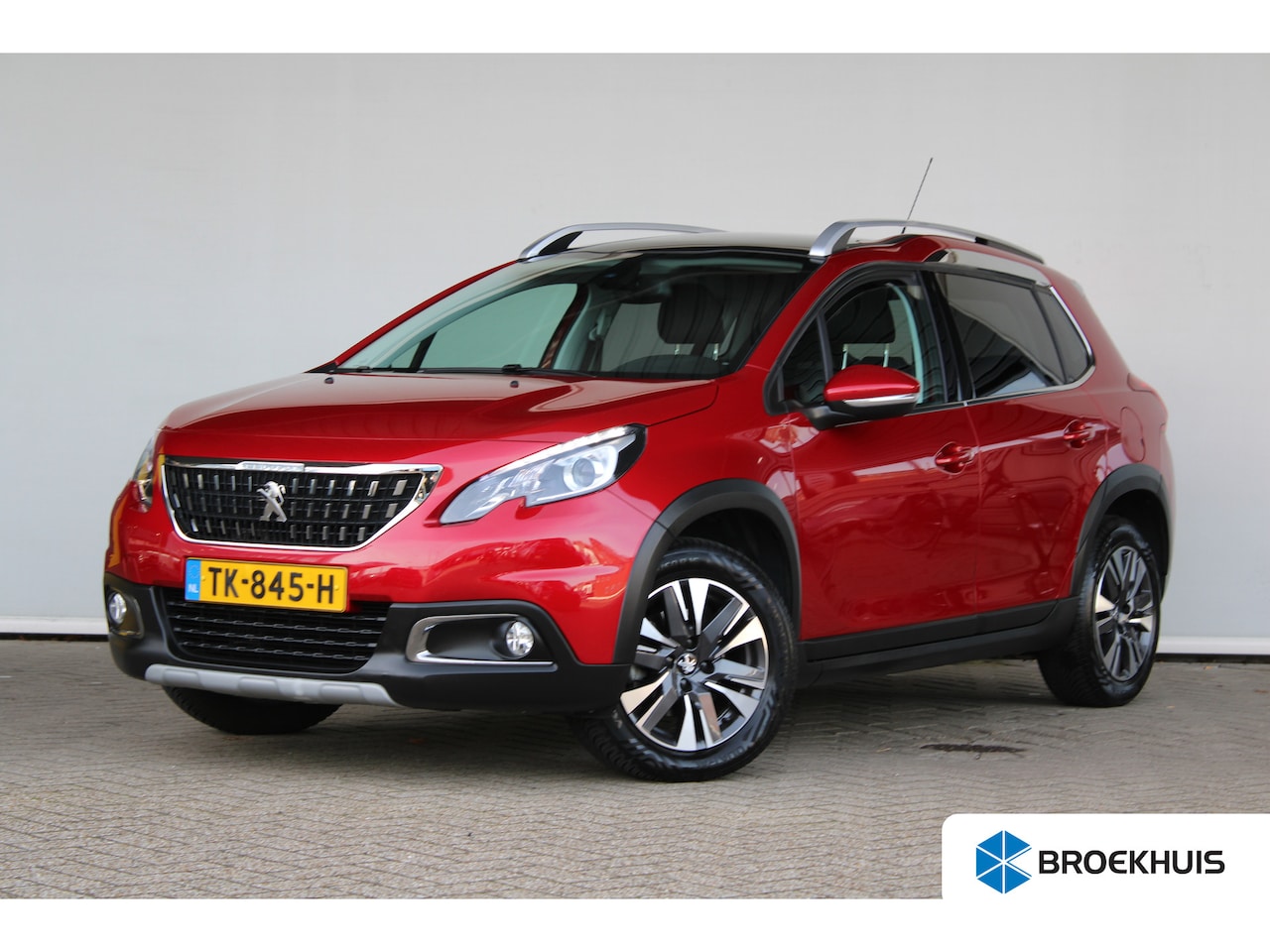 Peugeot 2008 - 1.2 PureTech Allure | Panoramadak | Achteruitrijcamera | Apple Carplay | Navigatie | - AutoWereld.nl