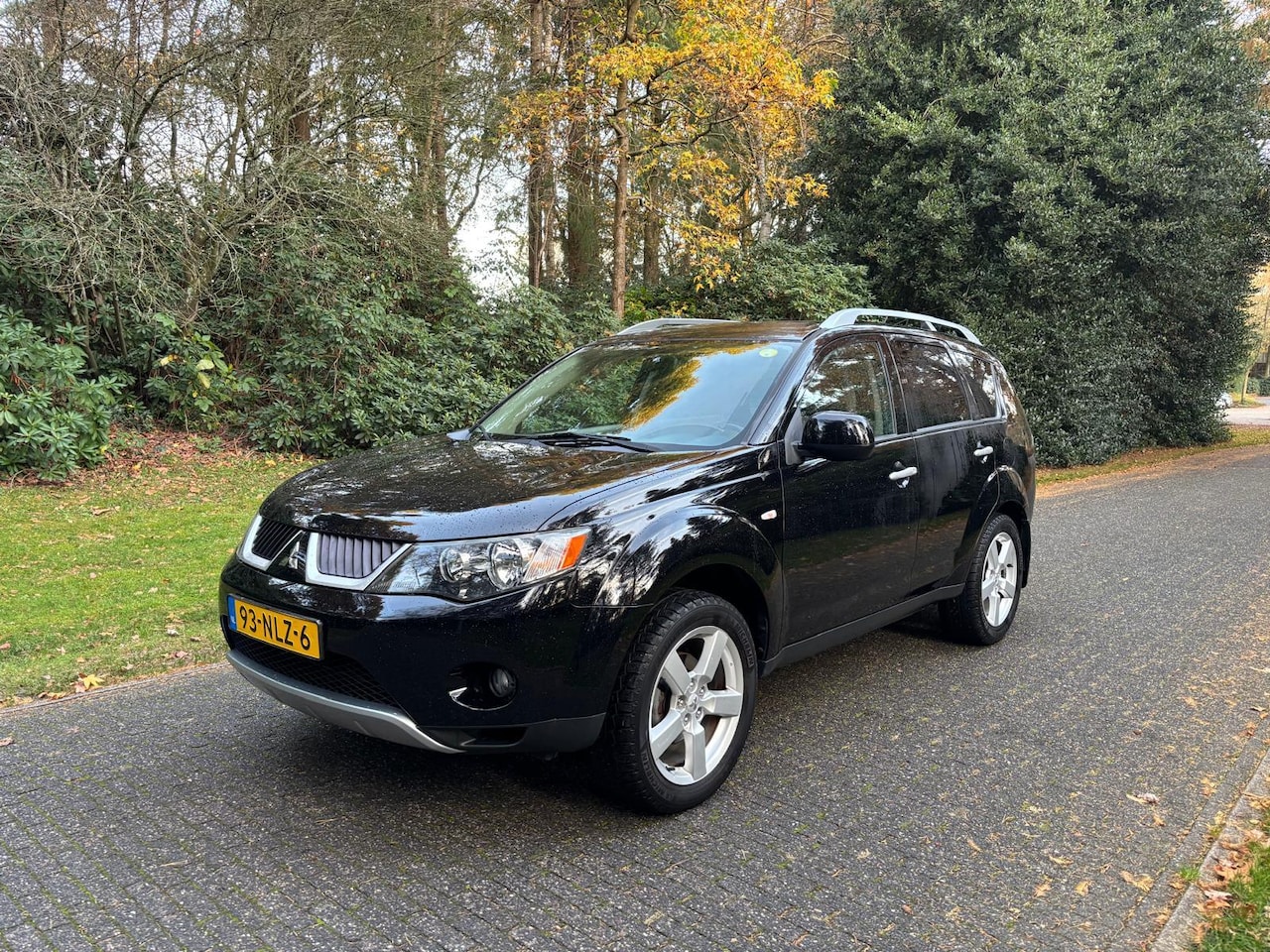 Mitsubishi Outlander - 2.4 Inspire 4WD Automaat / Top onderhouden! - AutoWereld.nl