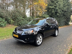 Mitsubishi Outlander - 2.4 Inspire 4WD Automaat / Top onderhouden
