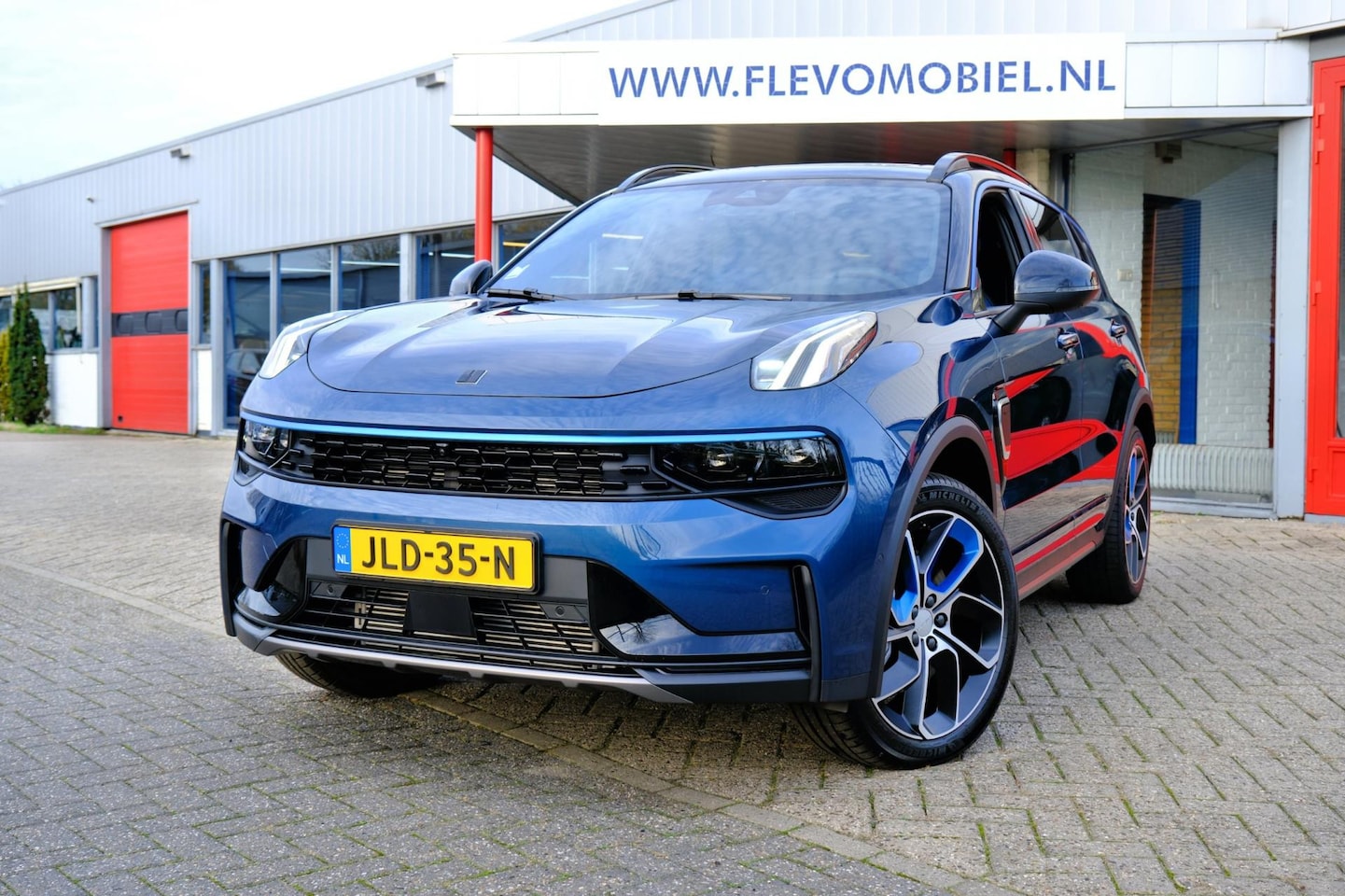 Lynk & Co 01 - 1.5 Aut. Zwarte hemel|360 Camera|Pano|Navi|Adapt.Cruise|Apple CarPlay - AutoWereld.nl