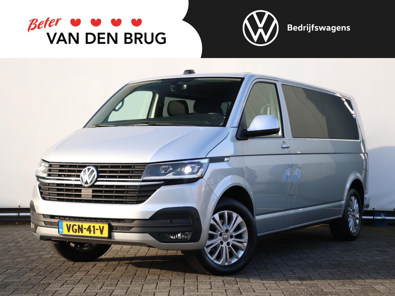 Volkswagen Transporter - 2.0 TDI L2H1 30 DC 150pk Automaat | Navi | Cruise Control | App-Connect | Camera | Bijrijd - AutoWereld.nl