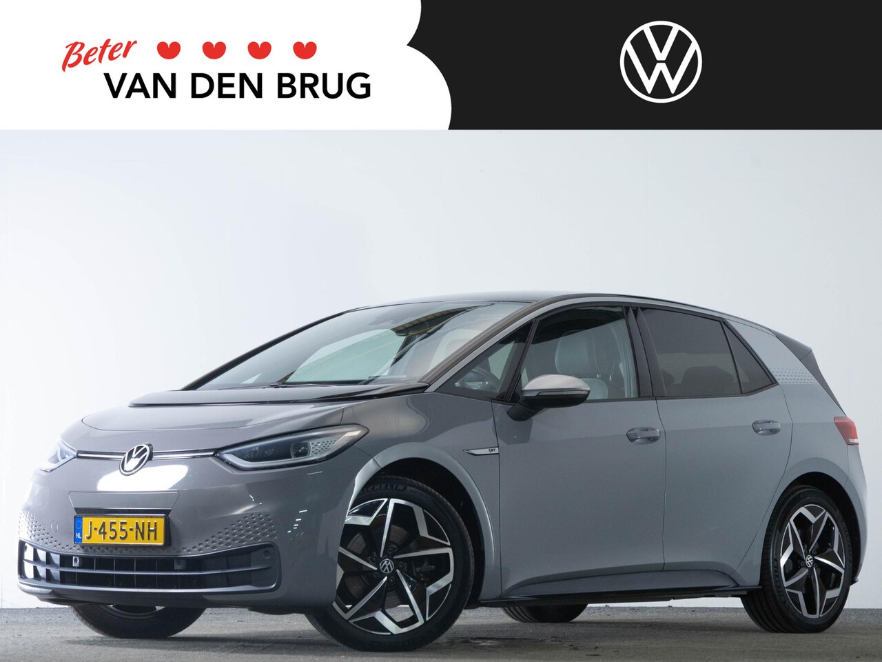 Volkswagen ID.3 - First Plus 58 kWh 204 PK | LED Matrix IQ | Achteruitrijcamera | Keyless | Steunhaak | Adap - AutoWereld.nl