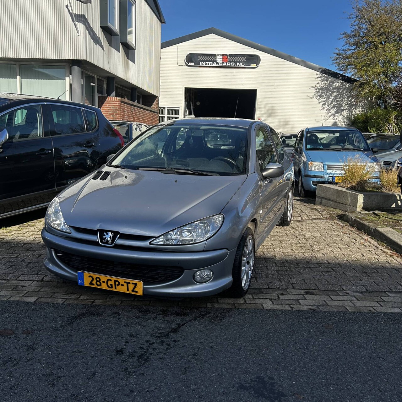 Peugeot 206 - 1.6-16V XS Keurig nette en goed rijdende auto met een nieuwe Apk keuring 20-11-2026 . - AutoWereld.nl