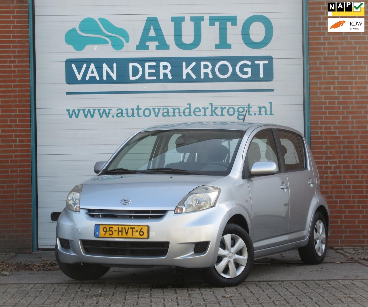 Daihatsu Sirion 2 - 1.0-12V Premium 1.0-12V Premium, Airco, Rijklaar, APK 11-26 - AutoWereld.nl
