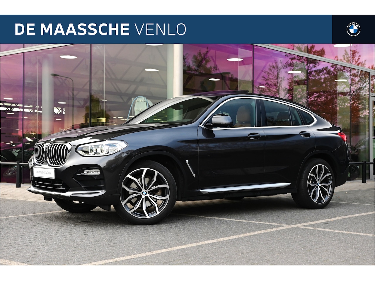 BMW X4 - xDrive20i High Executive xLine Automaat / Trekhaak / Panoramadak / Sportstoelen / M Sporto - AutoWereld.nl