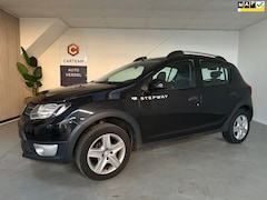 Dacia Sandero Stepway - 0.9 TCe Lauréate Airco, Navigatie, Trekhaak, LMV