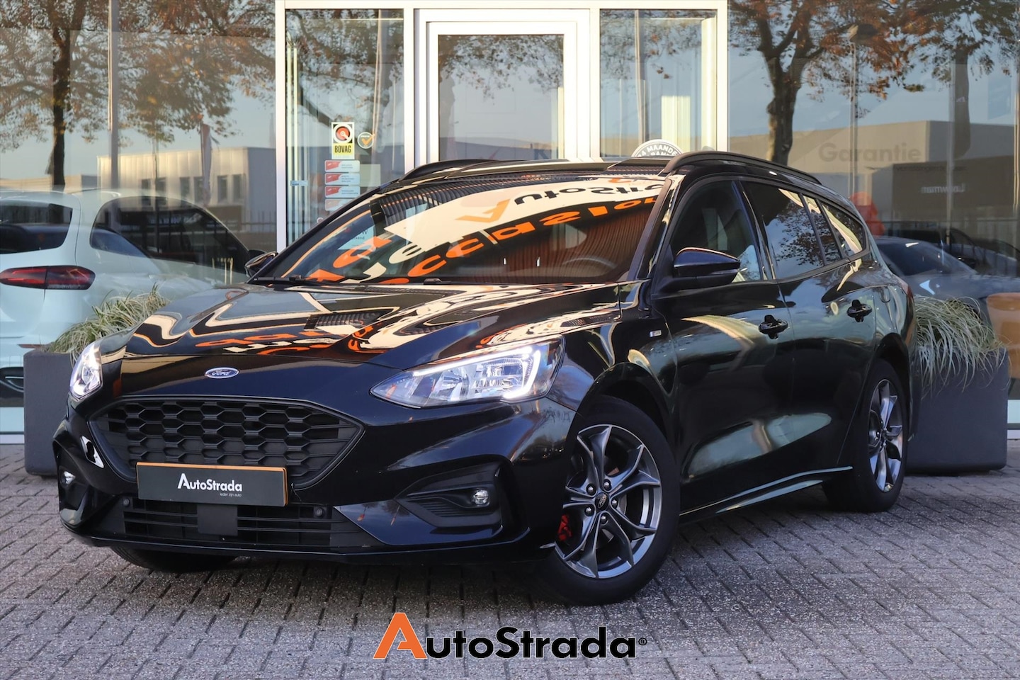 Ford Focus Wagon - 1.0 ST-Line 125pk | Virtual | Climate | ACC | Camera | B&O | Trekhaak | Navigatie - AutoWereld.nl
