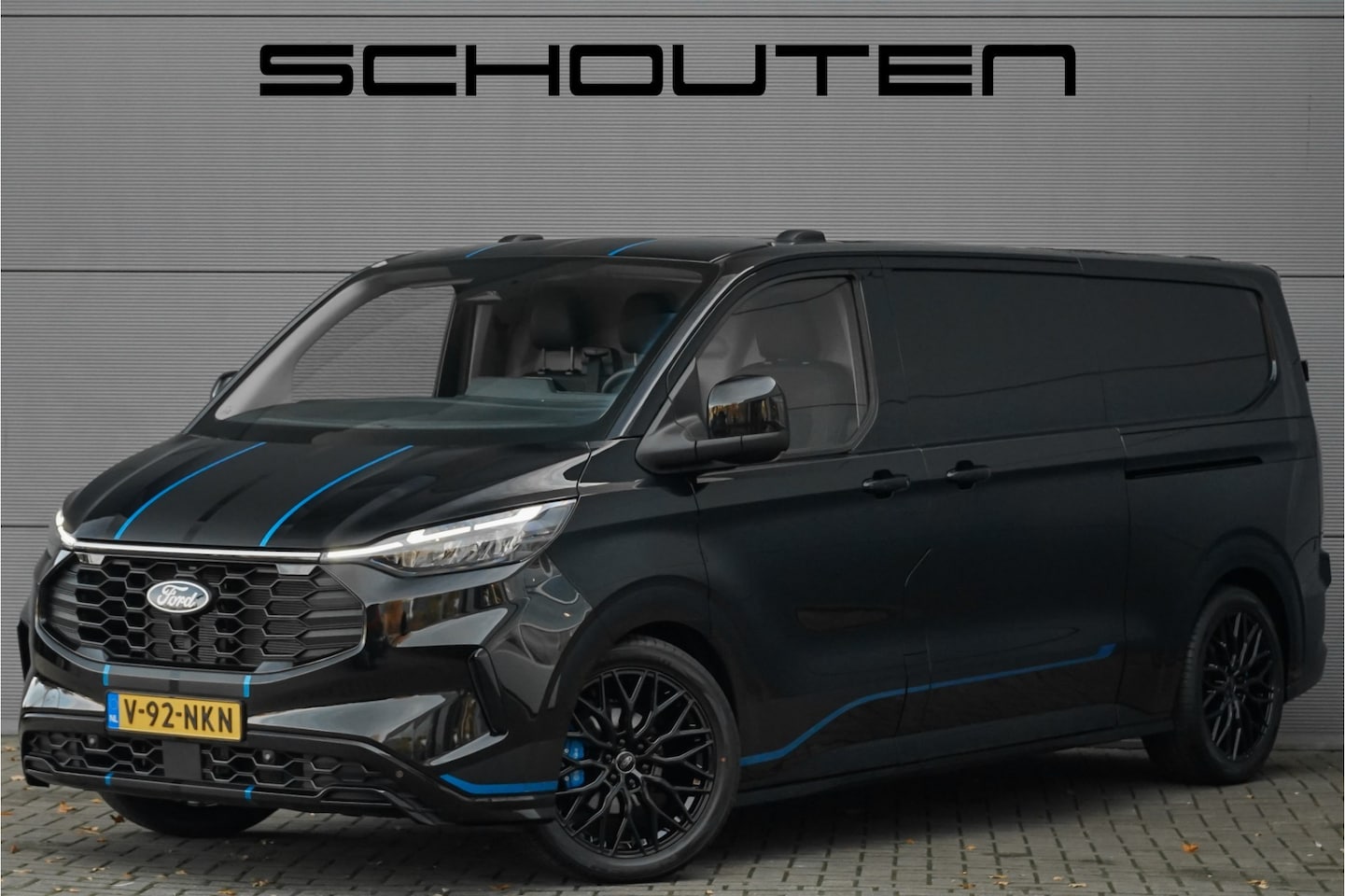 Ford Transit Custom - 2.0 TDCI Sport BPM Vrij Verlaagd 20" 2x Schuifdeur ACC - AutoWereld.nl
