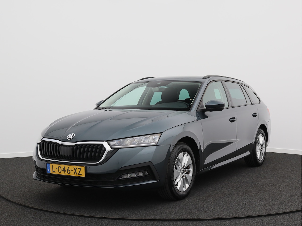 Skoda Octavia Combi - 1.0 TSI Business Edition/ lage km/ trekhaak! - AutoWereld.nl