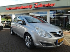 Opel Corsa - 1.2-16V Edition Automaat, 5 deurs, Airco + wat lak schade