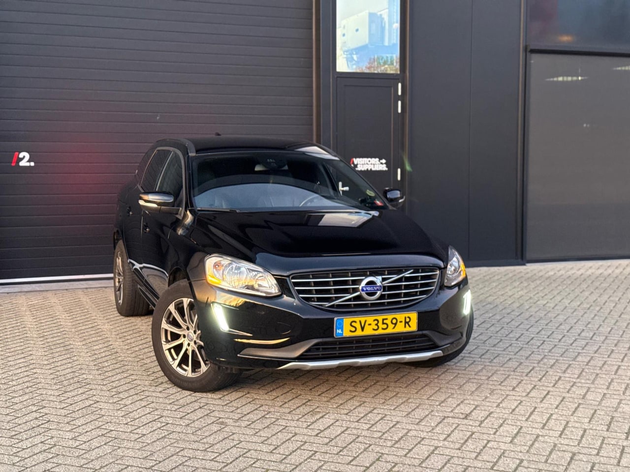 Volvo XC60 - 2.0 D3 FWD Summum (bj 2013) AUTOMAAT/STOELVERWARMING/LED! - AutoWereld.nl