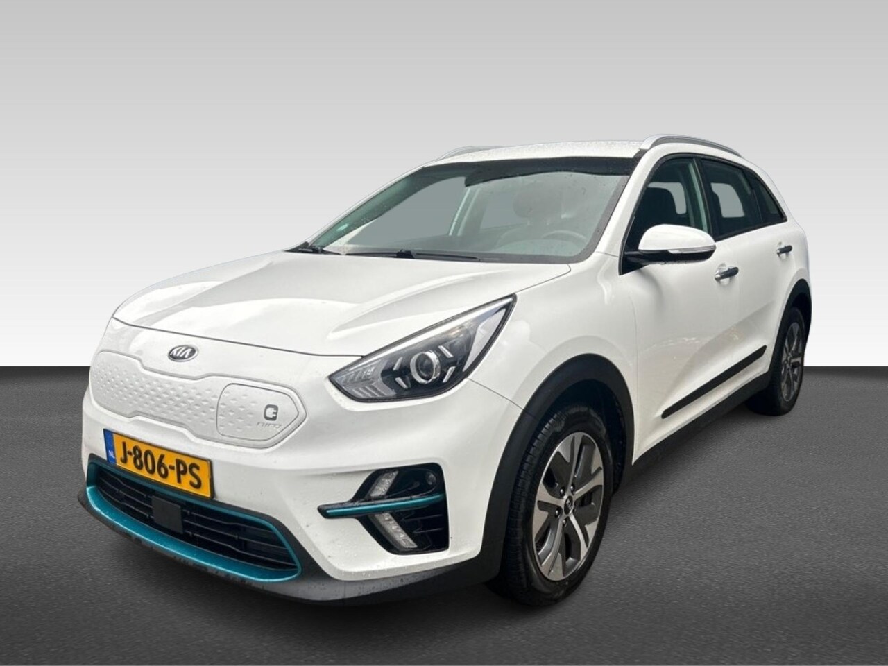 Kia e-Niro - 64KWH 204PK AUTOMAAT DYNAMICLINE NAVI CAMERA WINTERPACK NAP - AutoWereld.nl