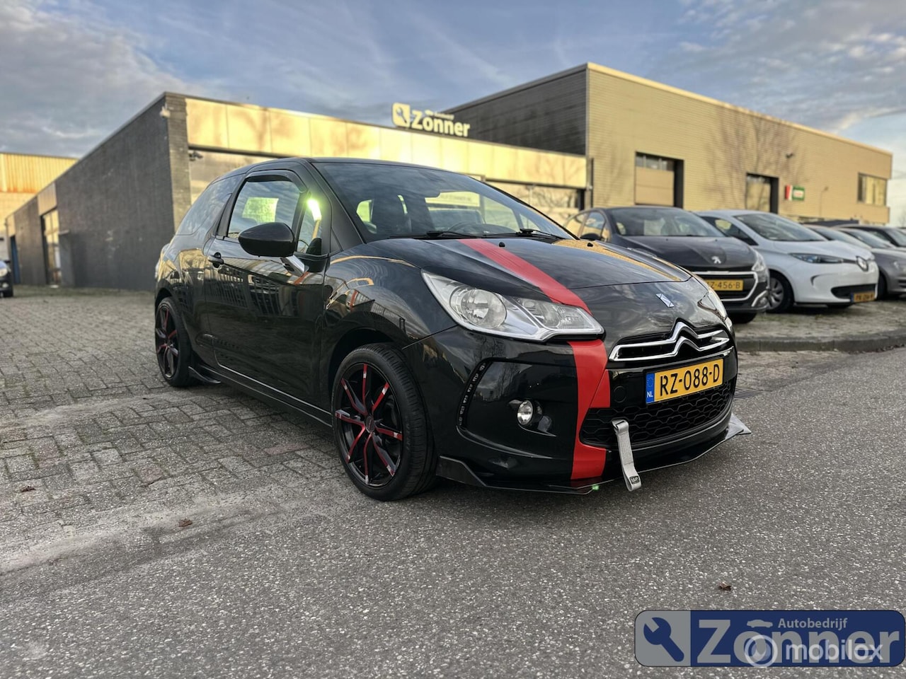 Citroën DS3 - 1.6 So Chic in Black 1.6 So Chic in Black - AutoWereld.nl