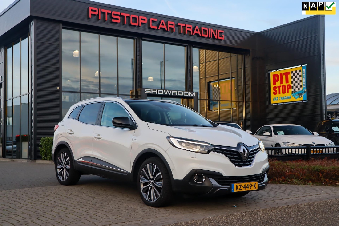 Renault Kadjar - 1.2 TCe Bose 1.2 TCe Bose, 131 PK, Camera, Trekhaak, Cruise! - AutoWereld.nl