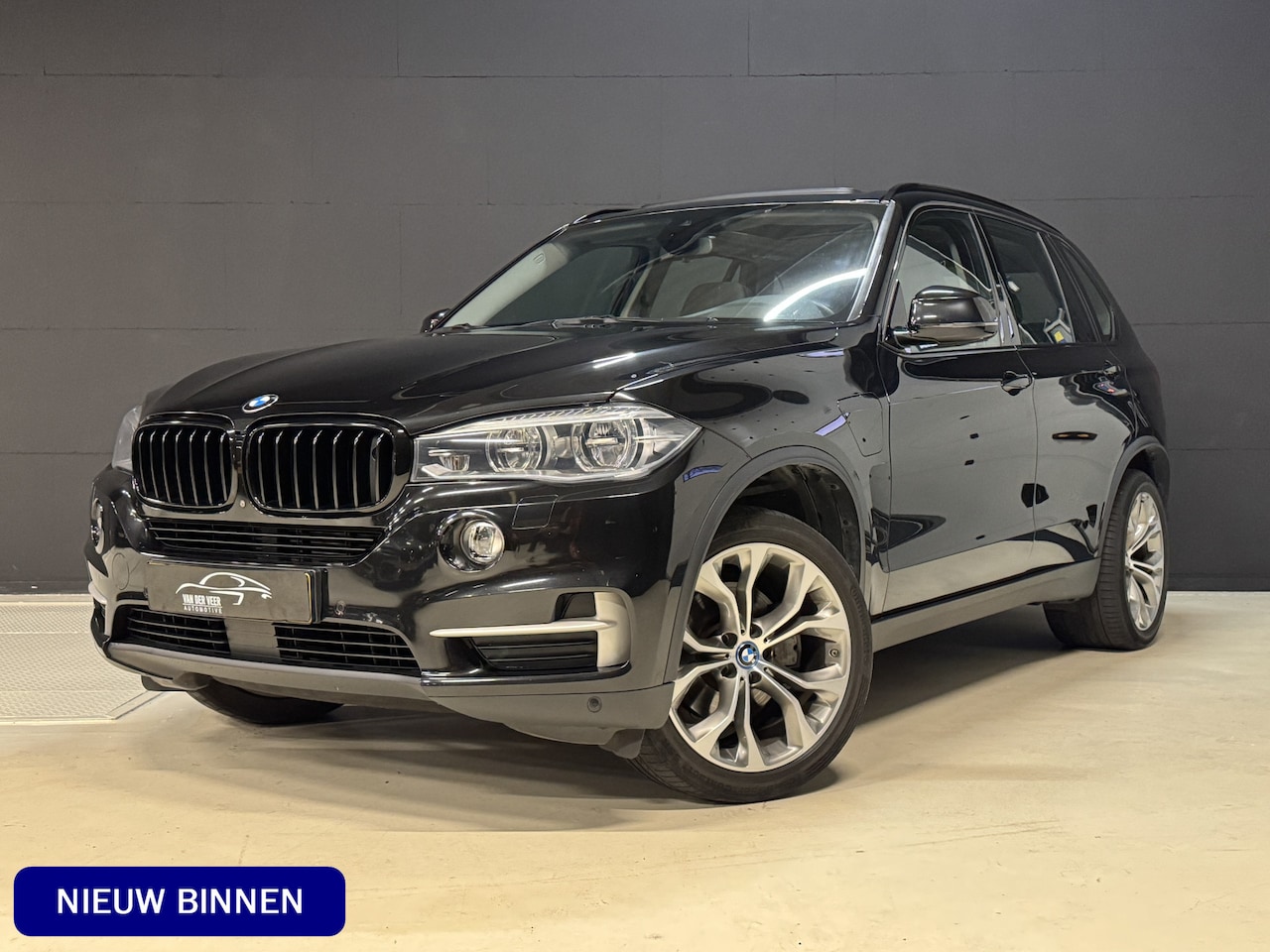 BMW X5 - xDrive40e iPerformance High Executive | Panoramadak | Leder | Sfeerverlichting | Nachtcame - AutoWereld.nl