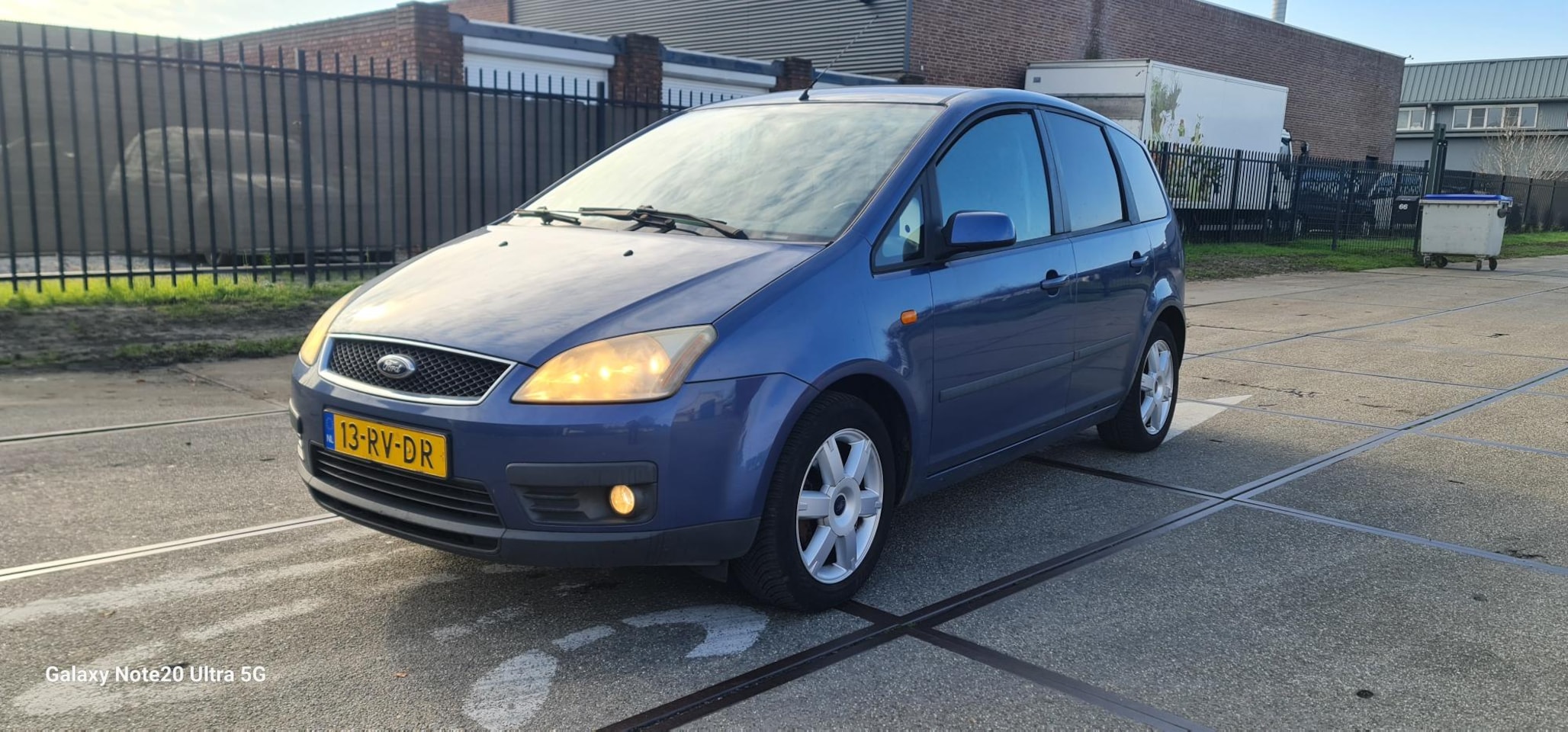 Ford Focus C-Max - 1.6-16V Futura Airco nieuwe distributie APK 21-6-2026 - AutoWereld.nl
