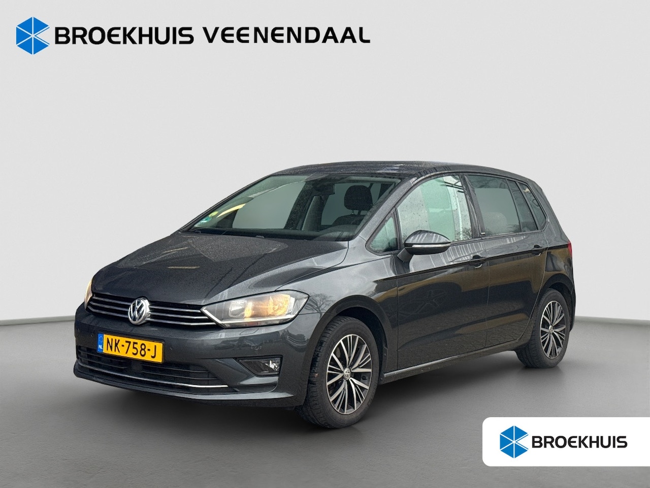 Volkswagen Golf Sportsvan - 1.6 TDI Comfortline Automaat | Trekhaak | Cruise Control | Navigatie | PDC V+A - AutoWereld.nl