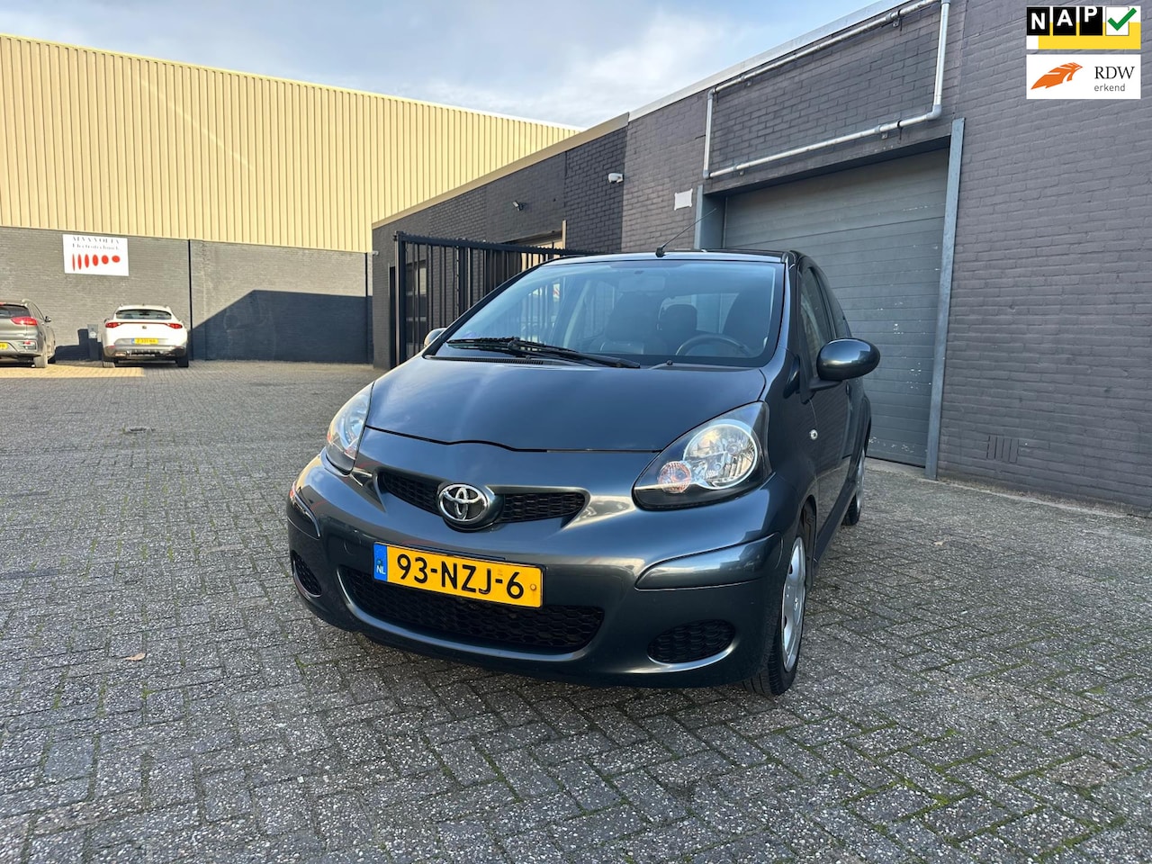 Toyota Aygo - 1.0-12V Comfort Navigator Airco Elek. Pakket 5drs APK NAP. - AutoWereld.nl