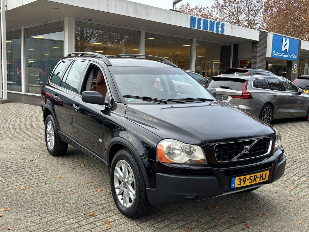 Volvo XC90 - 2.5T AWD Summum Inscription BTW voordeel €1000,- 17 jaar één eigenaar - AutoWereld.nl