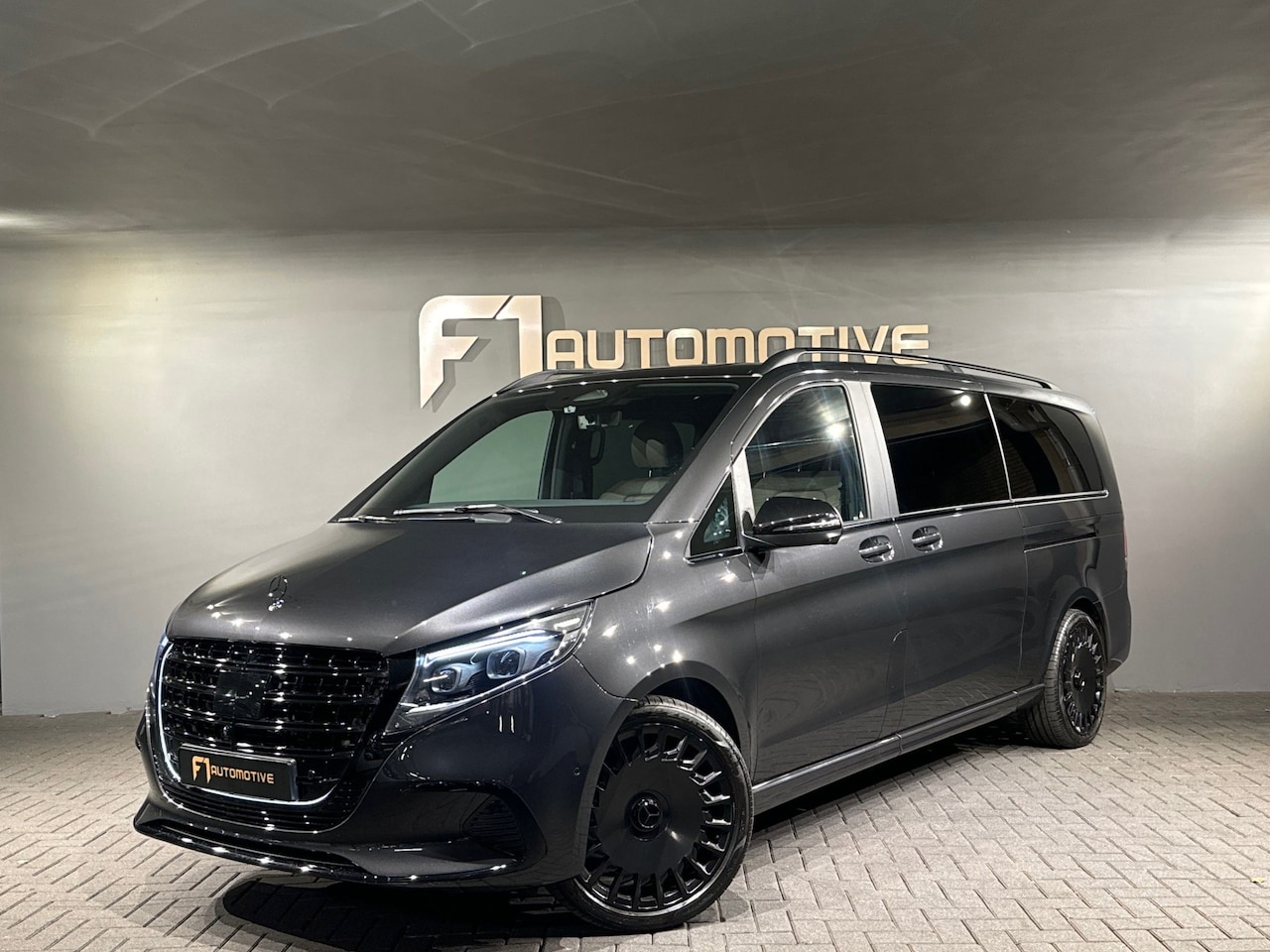 Mercedes-Benz V-klasse - 300d Extra Lang DC t/m 2030 mileuzone - AutoWereld.nl