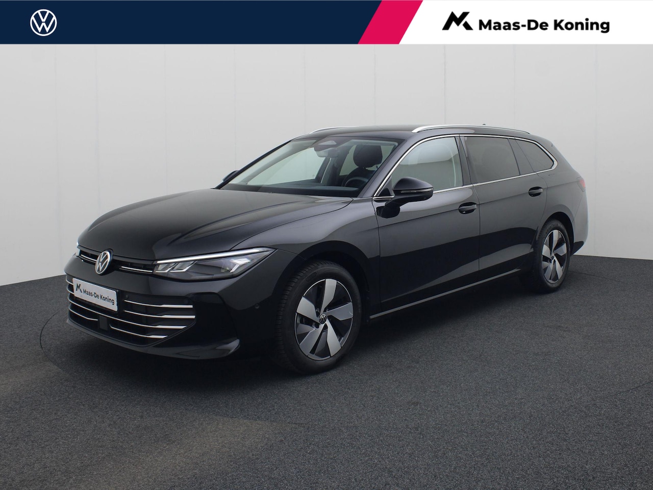 Volkswagen Passat Variant - 1.5eTSI/150PK DSG Business · Camera · Navigatie · Apple/Android Car Play · Trekhaak · Gar - AutoWereld.nl