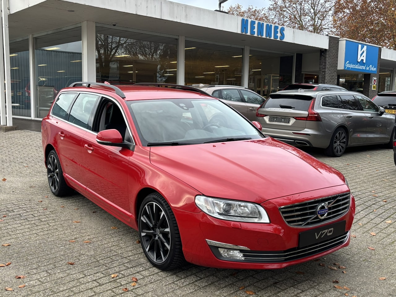 Volvo V70 - 2.0 T5 213pk VIJF Cilinder Xenon - AutoWereld.nl