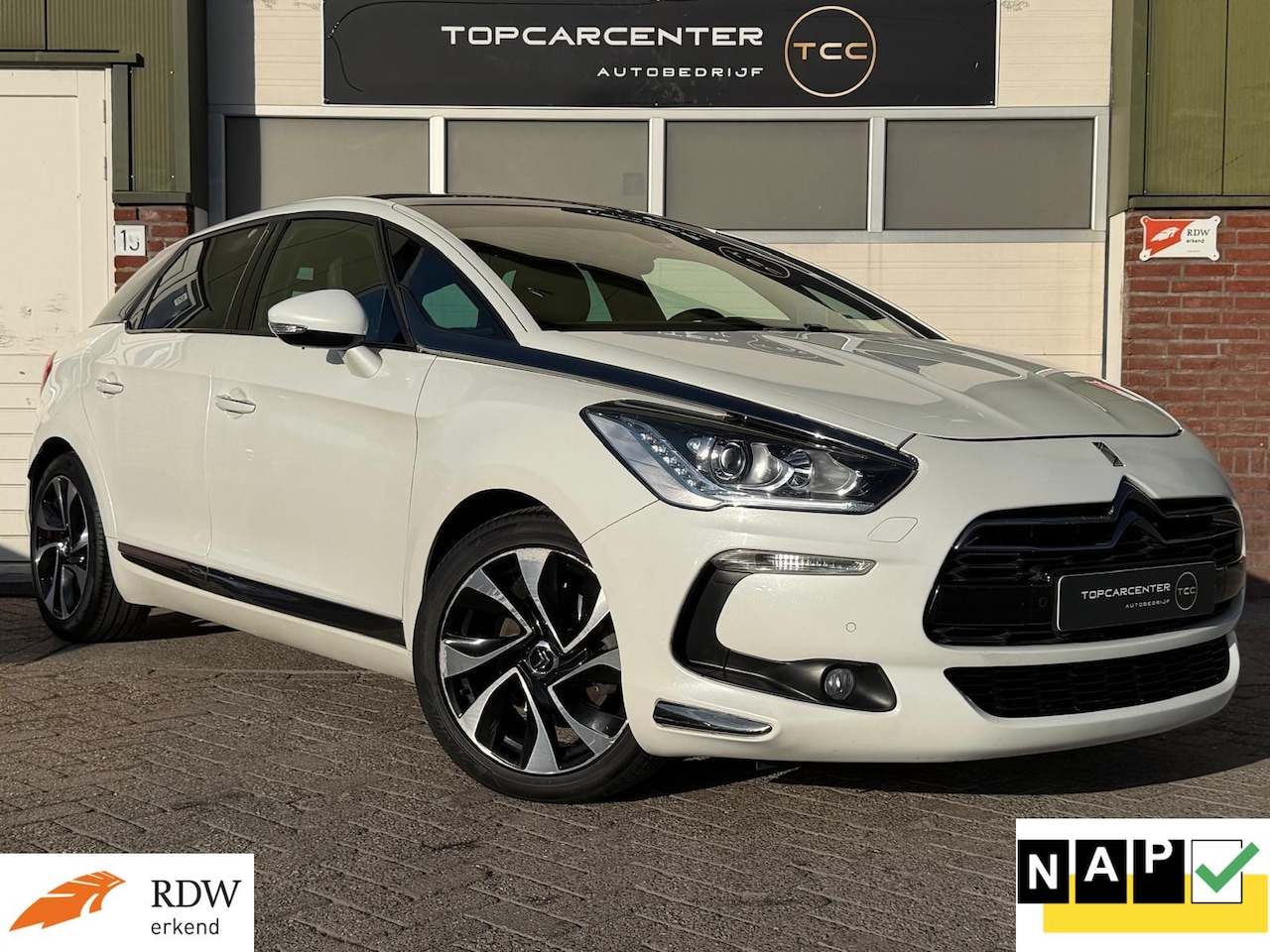 Citroën DS5 - 1.6 So Chic/STOELV/CAMERA/TREKH/KEYLESS/APK/NAP - AutoWereld.nl