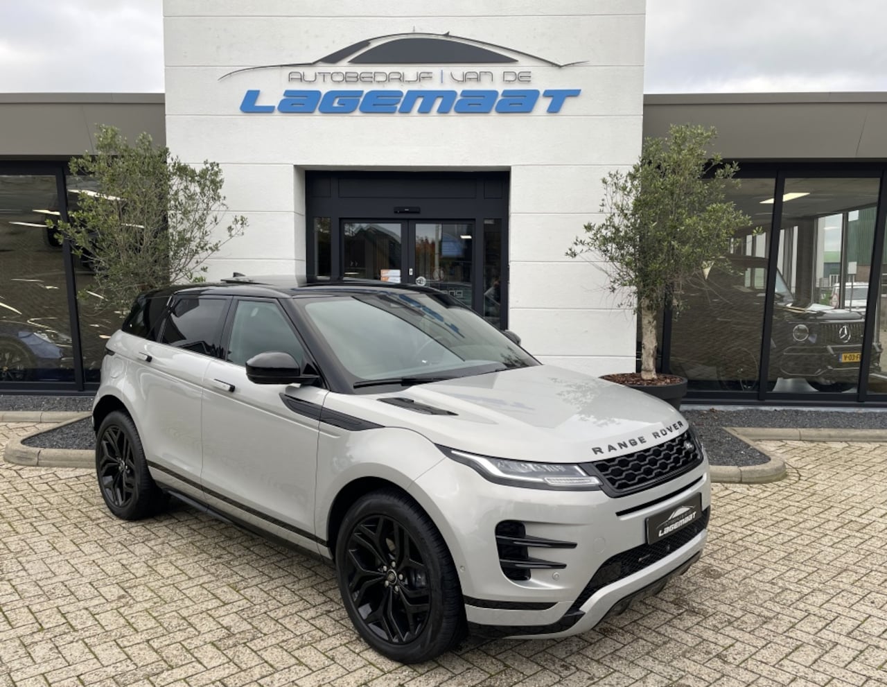 Land Rover Range Rover Evoque - P300e R Dynamic S Hybrid - AutoWereld.nl
