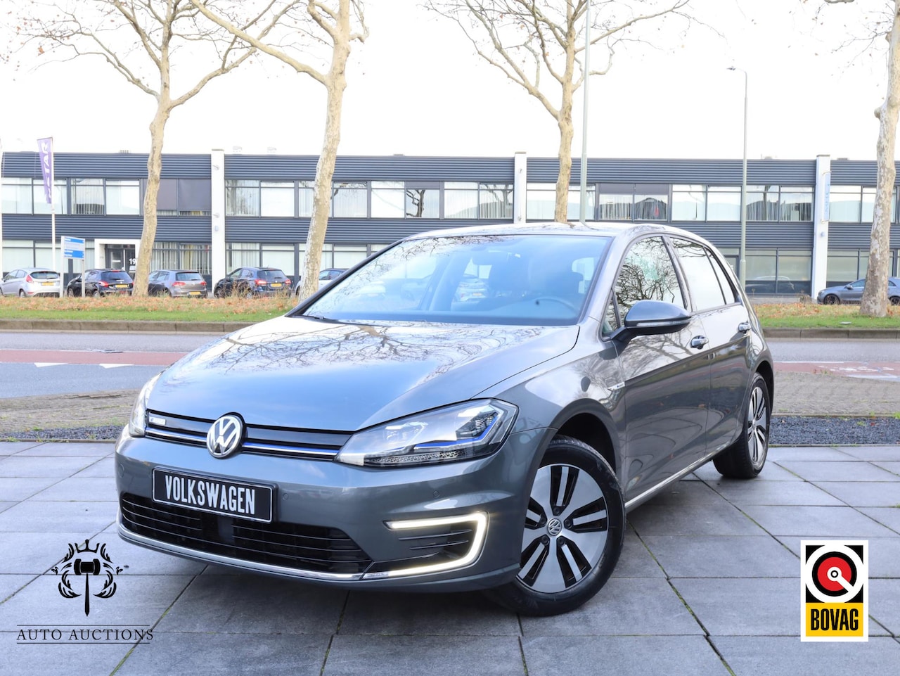 Volkswagen e-Golf - E-dition 100KW | Achteruitrijcamera | Adaptive Cruise | LED | - AutoWereld.nl